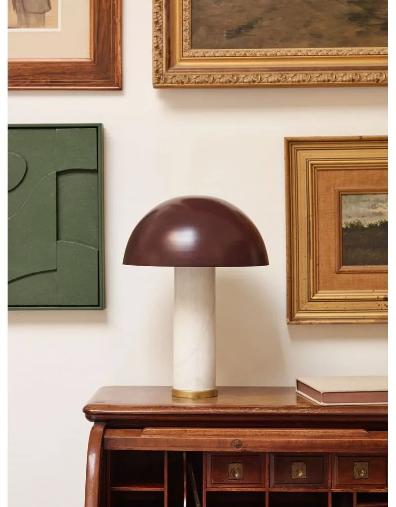 Biała/ciemnobrązowa marmurowa lampa stołowa z metalowym kloszem (wysokość 43 cm) Zorione – Kave Home