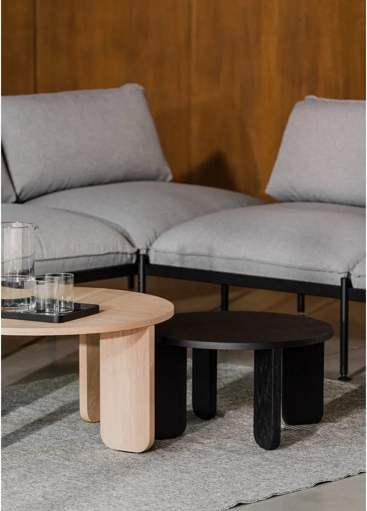 Czarny okrągły stolik z blatem w dekorze dębu ø 55 cm Kuvu – noo.ma