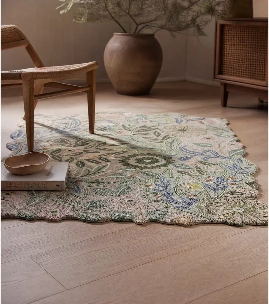 Zielony wełniany dywan tkany ręcznie 120x170 cm Bryony Shaped Floral – Flair Rugs