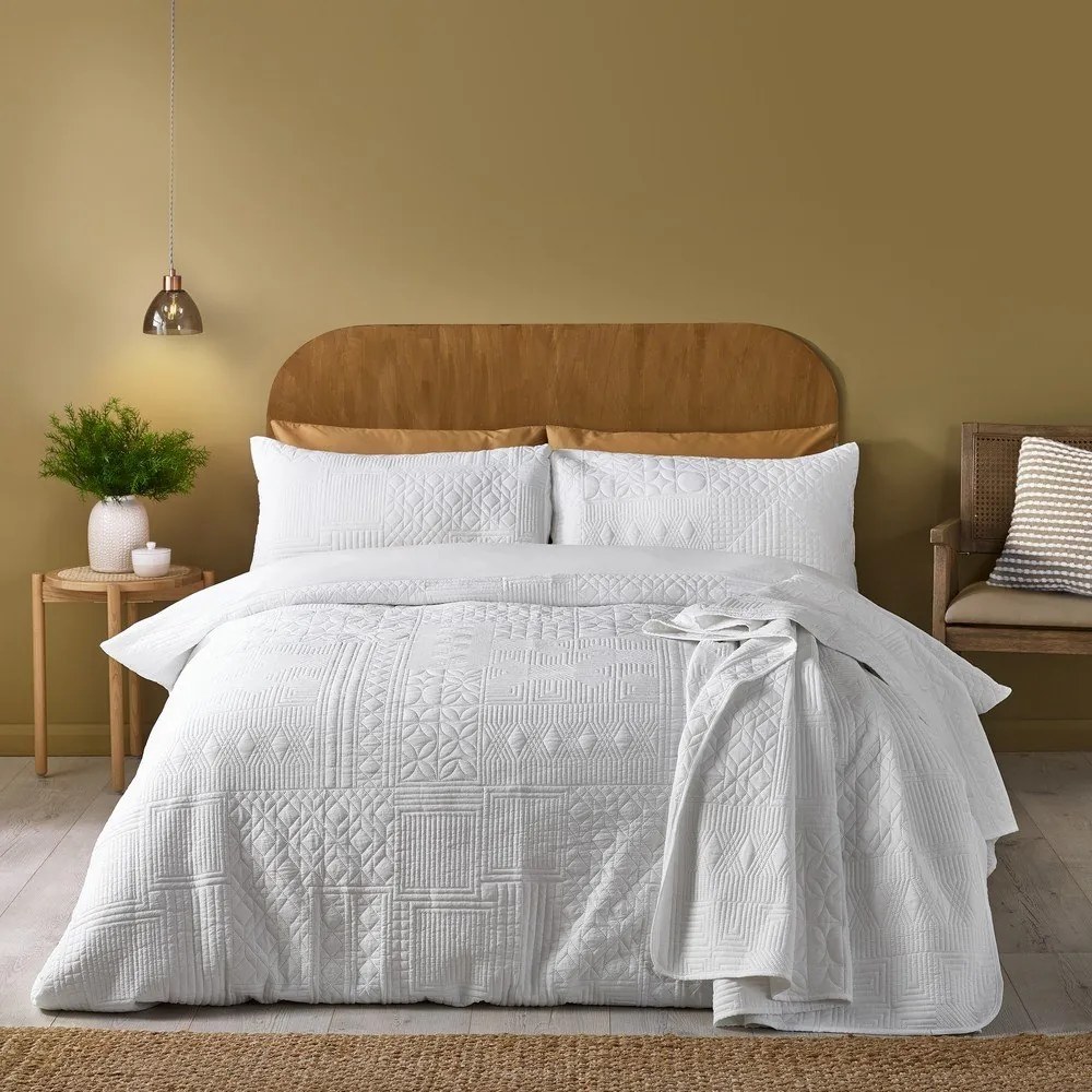 Biała pościel dwuosobowa 230x220 cm Folkstone Geo – Catherine Lansfield