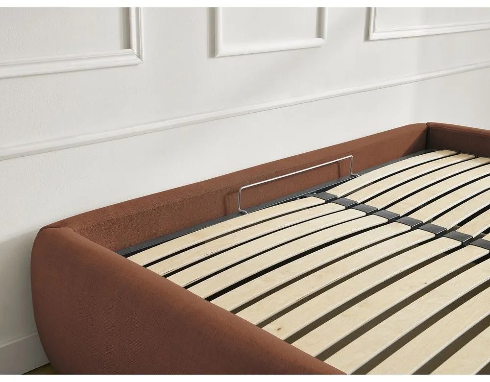 Pomarańczowe tapicerowane łóżko dwuosobowe ze schowkiem/bez zagłówka ze stelażem 160x200 cm Inera – Bobochic Paris