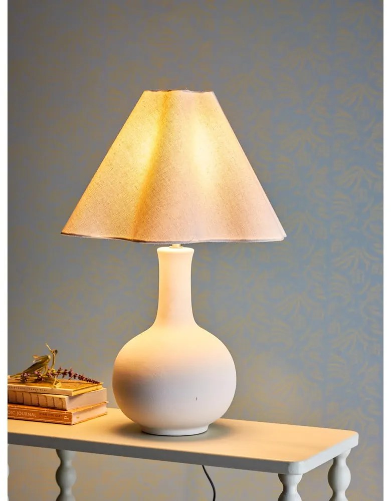 Kremowa lampa stołowa z tekstylnym kloszem (wysokość 60 cm) Heide – Bloomingville