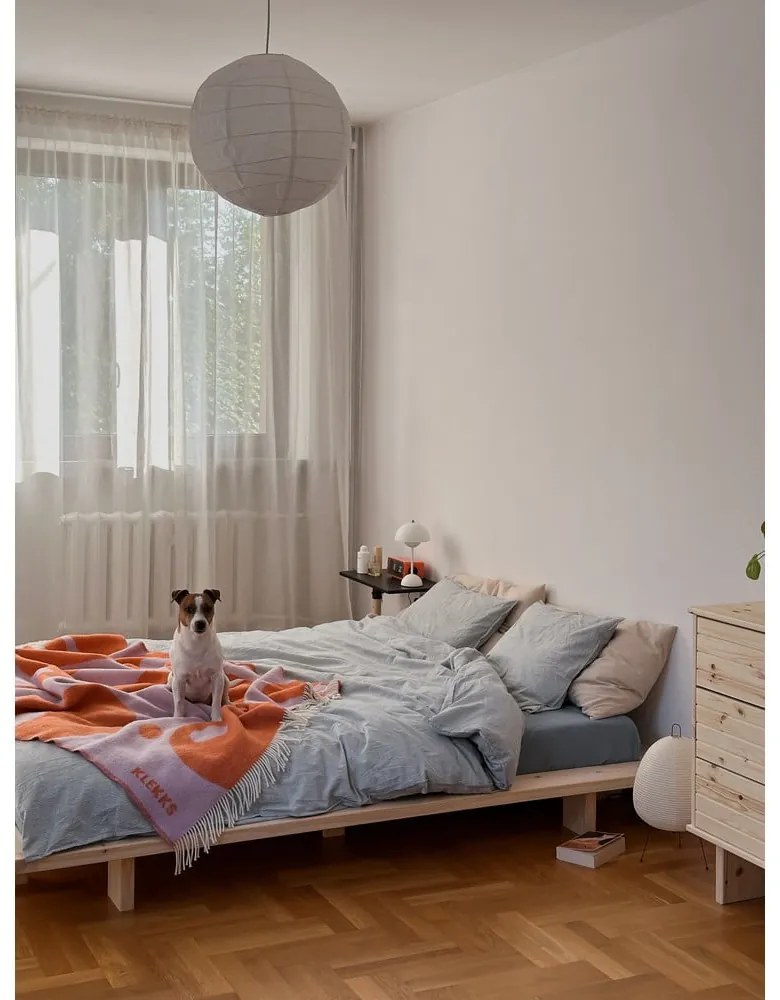 Łóżko dwuosobowe z drewna sosnowego ze stelażem 140x200 cm Japan – Karup Design