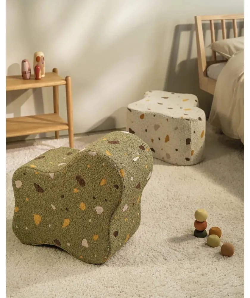 Zielony puf dziecięcy z materiału bouclé/z tkaniny szenilowej Terrazzo Cloud – Wigiwama