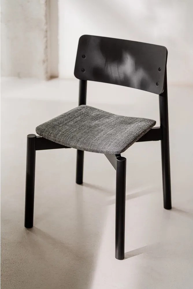Czarne krzesło sztaplowane Wem – noo.ma