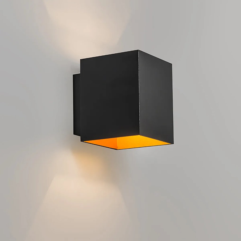 Zestaw 2 designerskich lamp ściennych czarnych i złotych kwadratowych - Sola
