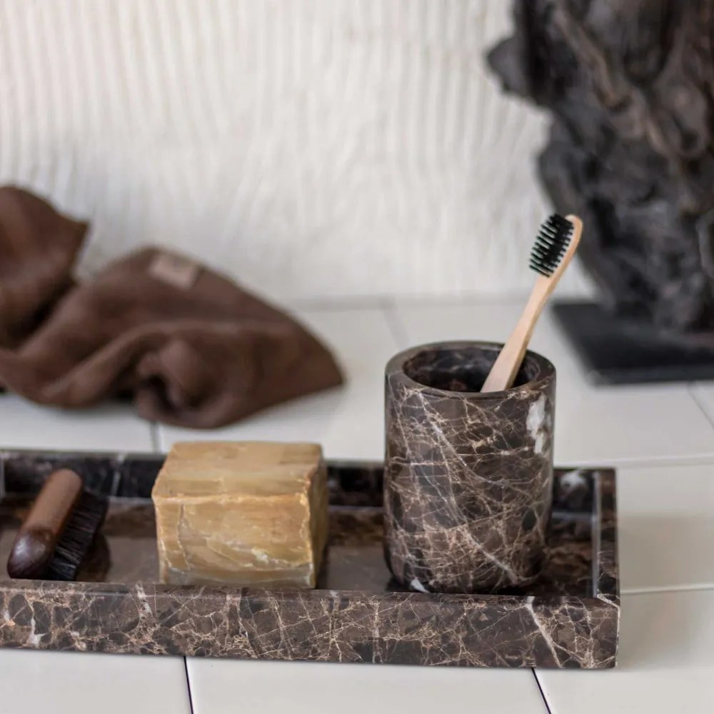 Brązowy marmurowy kubek na szczoteczki do zębów Marble – Mette Ditmer Denmark