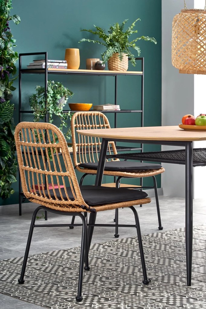 Krzesło z rattanu na metalowych nogach K401