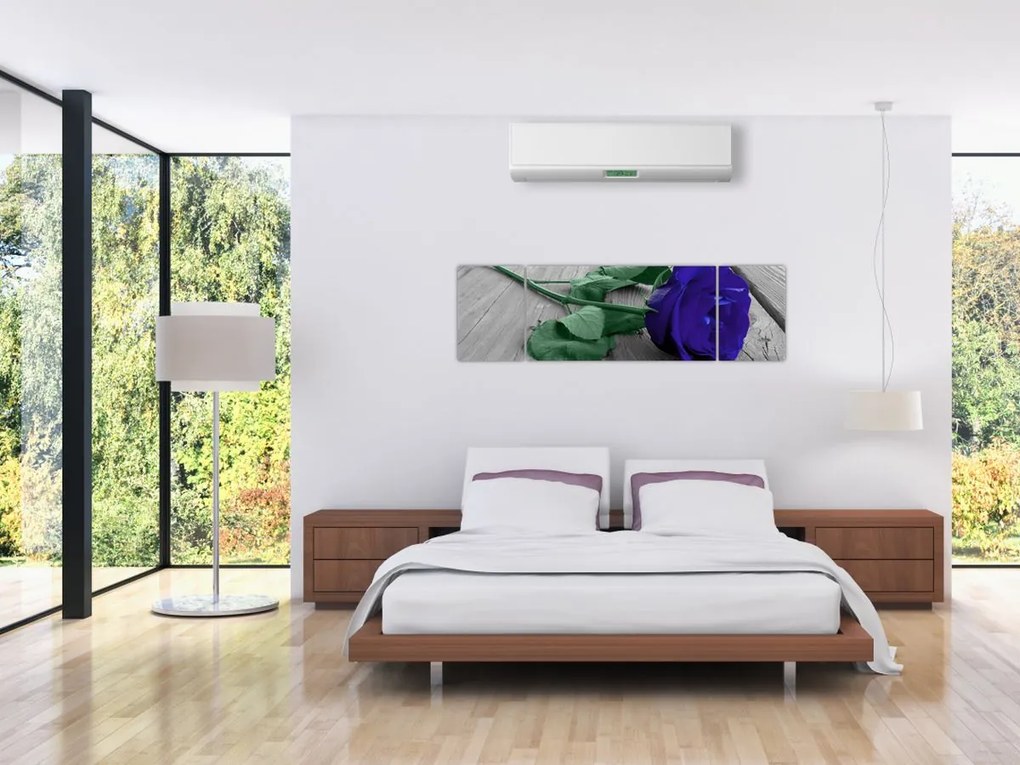 Obraz - Niebieska róża z zieloną łodygą (170x50 cm)