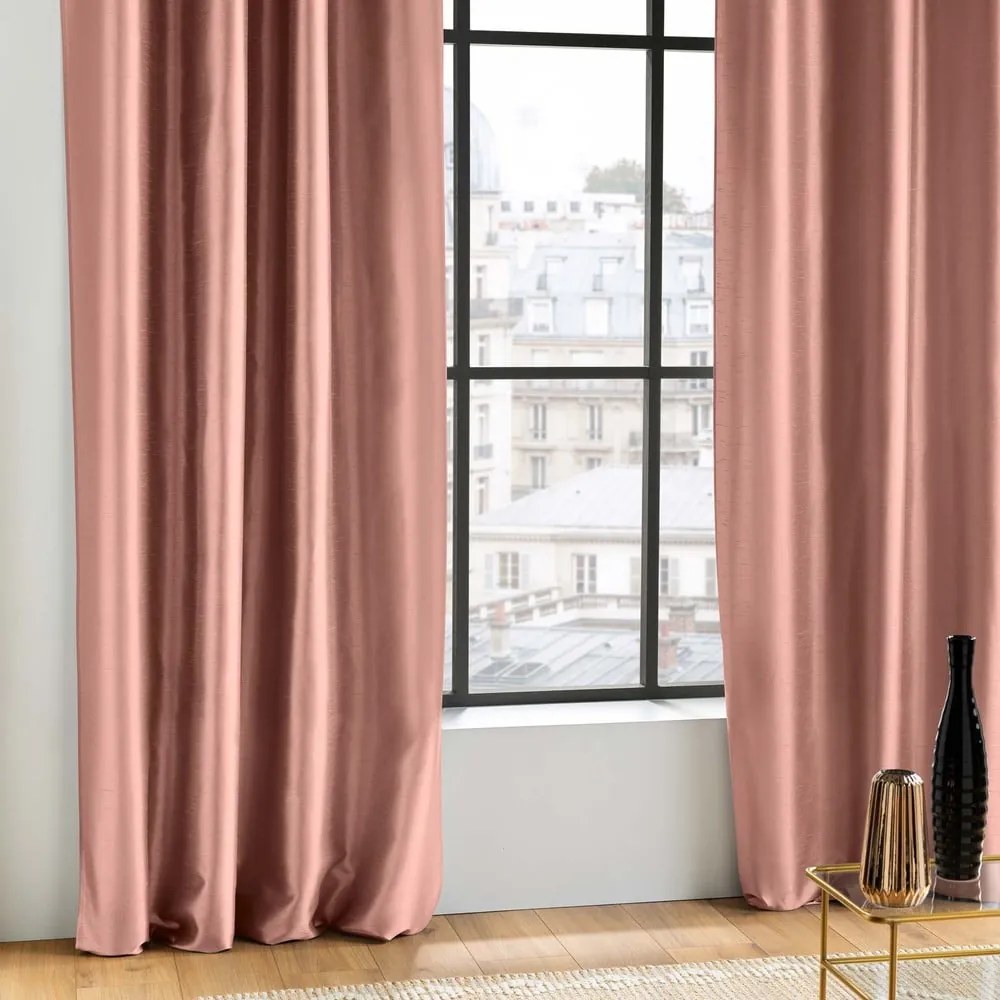 Różowa zasłona z mikrosatyny 140x240 cm Shana – douceur d'intérieur