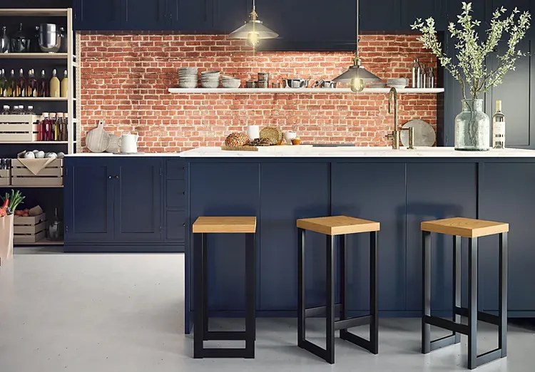 Czarny drewniany taboret loft T3-T60