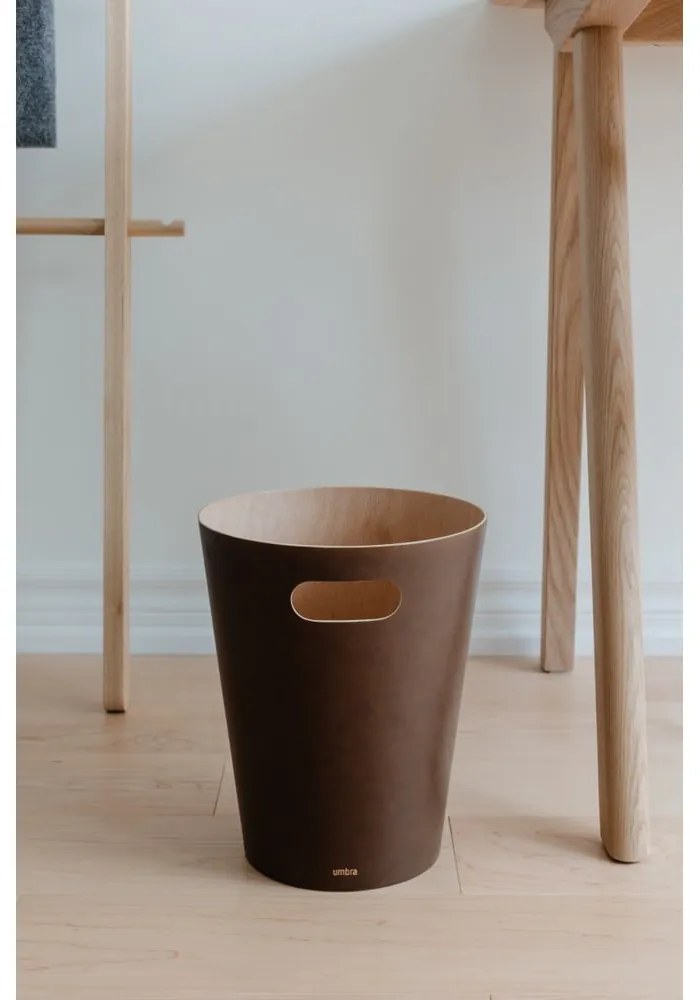Brązowy biurowy kosz na śmieci 7,5 l Woodrow – Umbra