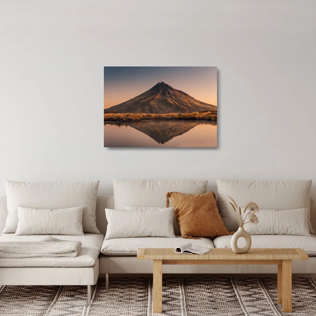 Obraz na szkle odbicia góry Taranaki, Nowa Zelandia (70x50 cm)