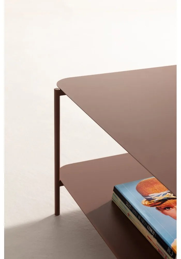 Metalowy stolik w kolorze terakoty 58x90 cm Beatrix – MOME