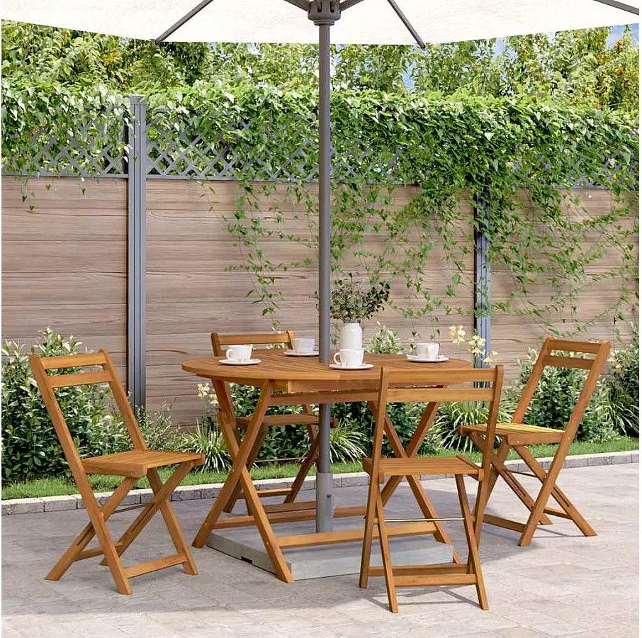 Składany stół ogrodowy o długości 110 cm, wykonany z litego drewna akacjowego.