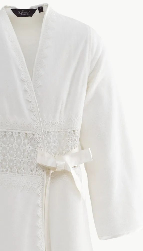 Damski elegancki szlafrok DEMET w ozdobnym opakowaniu S Śmietankowy