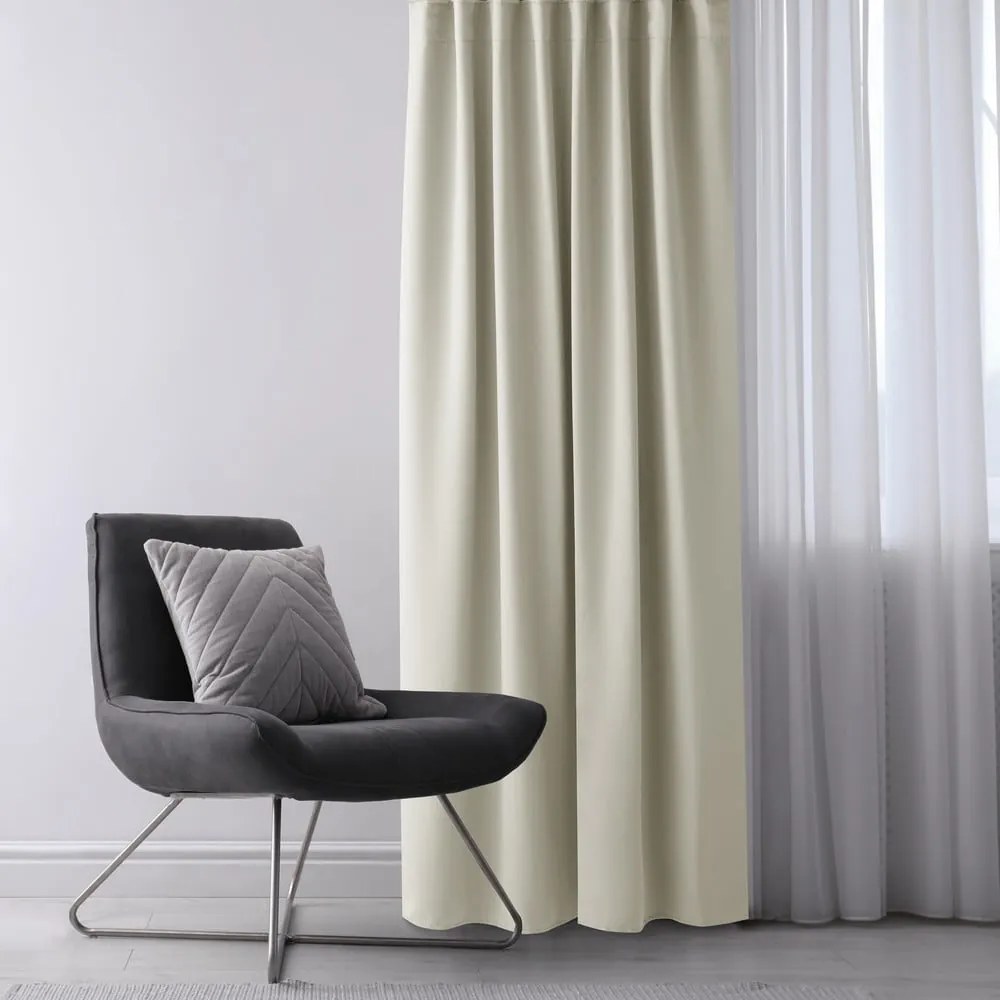 Kremowa zasłona zaciemniająca 140x245 cm Eyelets – Restilo