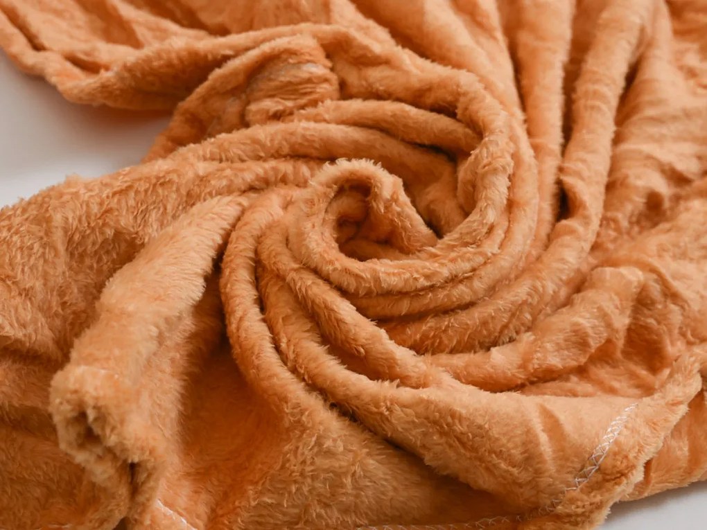 Pluszowy RENIFER z dziecięcym kocykiem w środku, brązowy