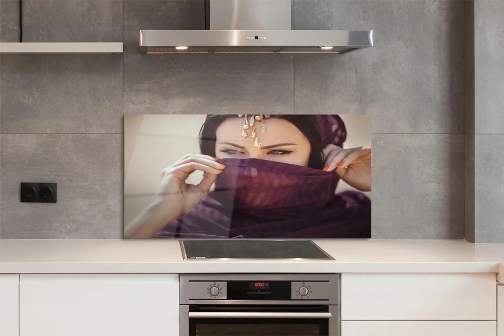 Panel nad Blat Kuchenny Kobieta w Fioletowej Tkaninie