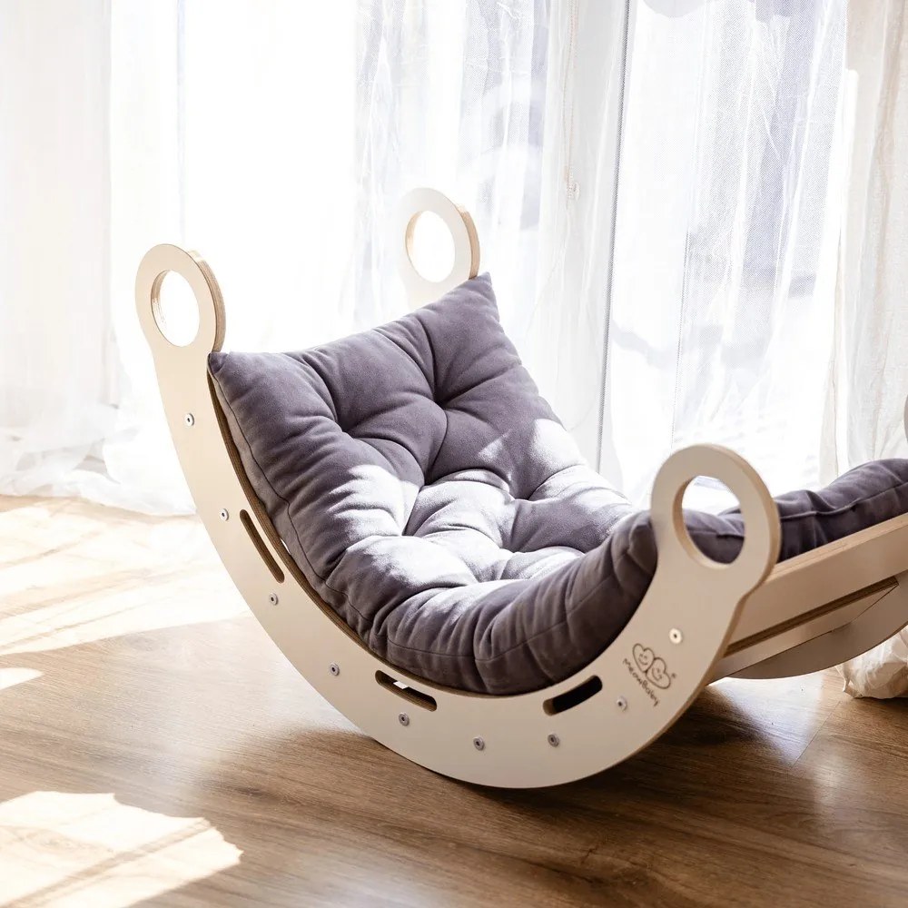 Huśtawka z litego drewna sosnowego w naturalnym kolorze 39x75x38 cm Montessori – Meowbaby