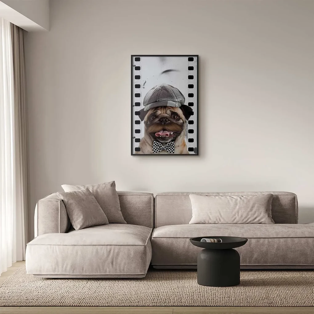 Plakat Mops w czapce 40x60 cm z ramą czarną bez marginesu ARTGEIST B