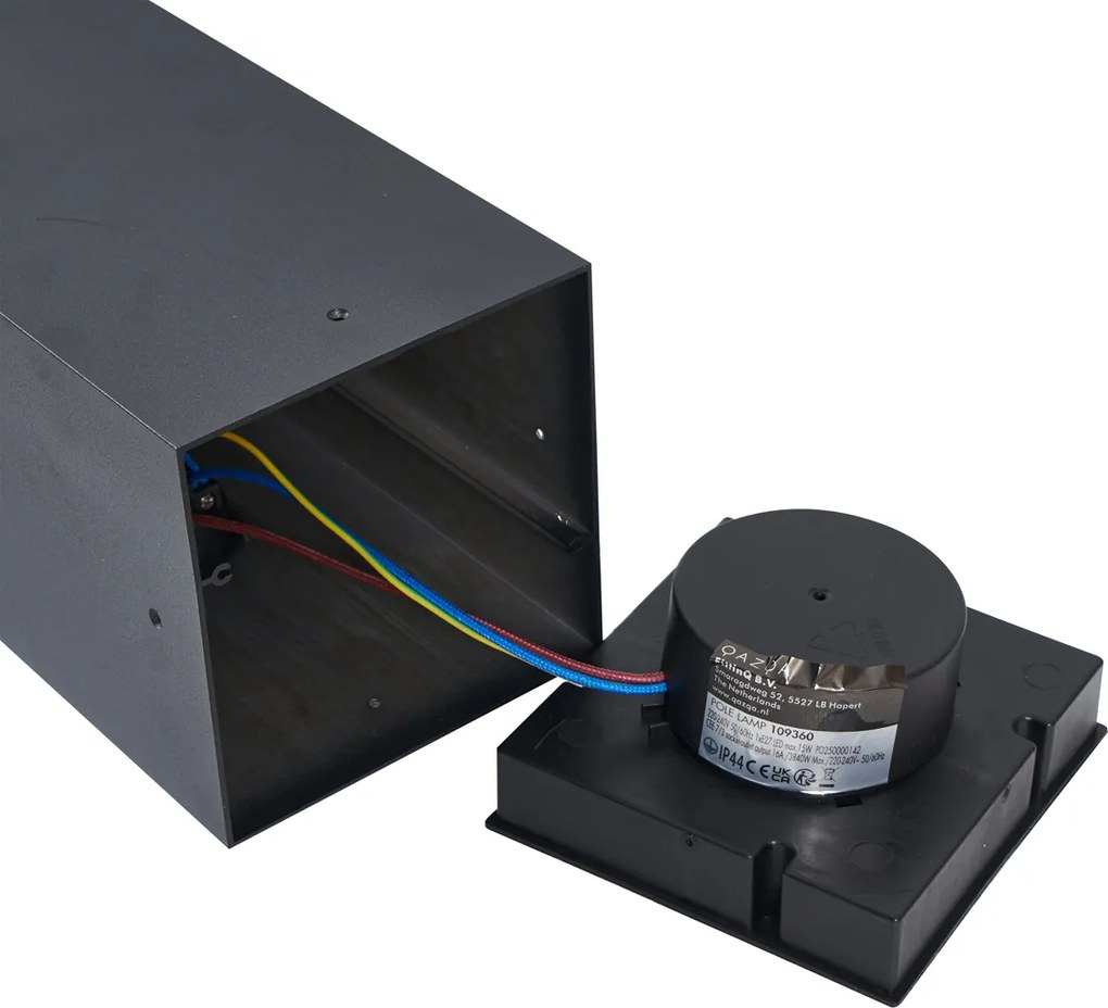 Nowoczesna lampa podłogowa zewnętrzna czarna 80 cm z gniazdem IP44 - Charlois