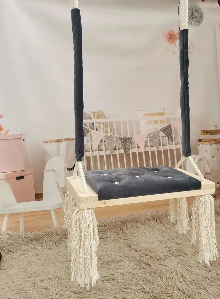 Szara huśtawka dziecięca z kryształkami P4-P52