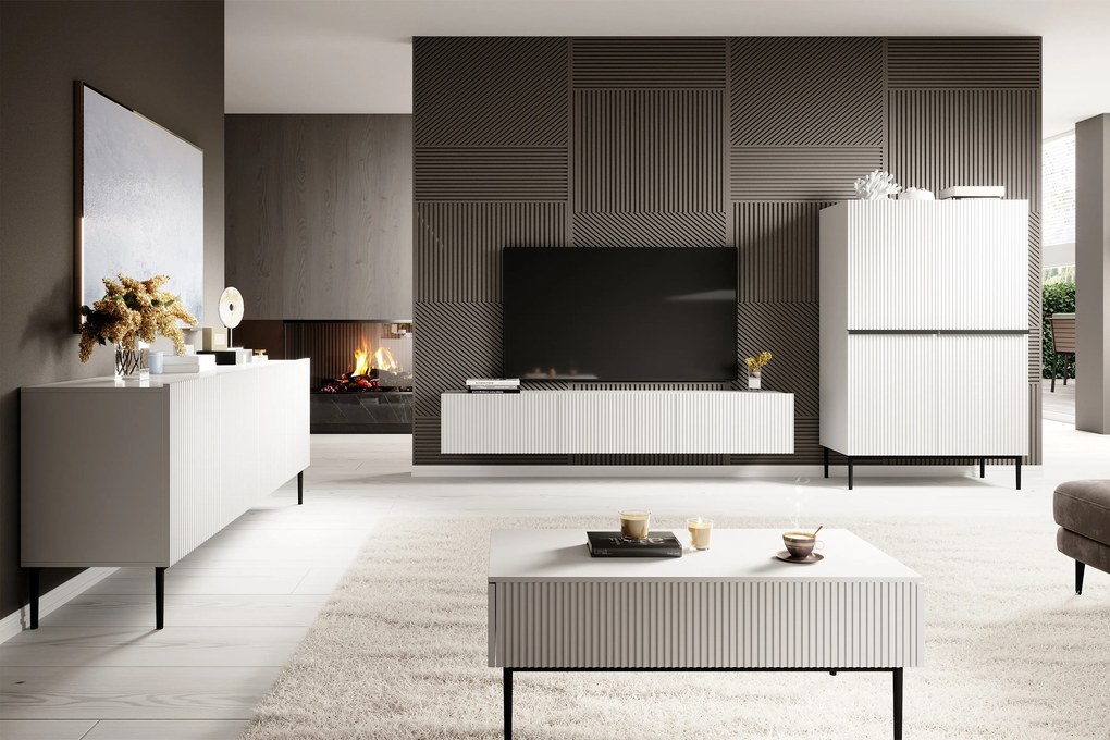 Komoda Nicole 200 cm czterodrzwiowa z ryflowanym frontem - biały mat / czarne nóżki