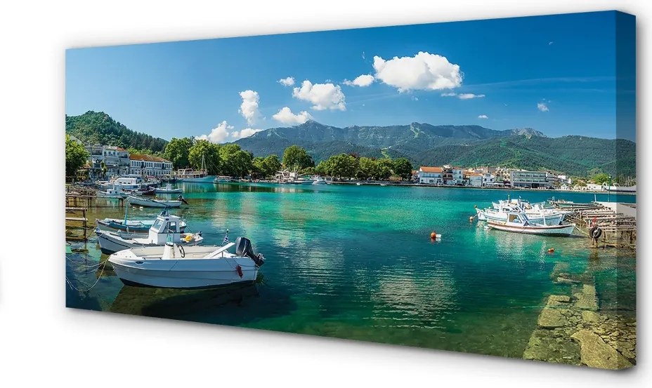 Obraz drukowany na płótnie Spokojna Przystań u Stóp Gór