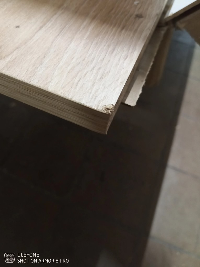 PROMOCJA Nástěnny stolik TV ENTSIAN 150x40cm, dąb artisan II. jakość