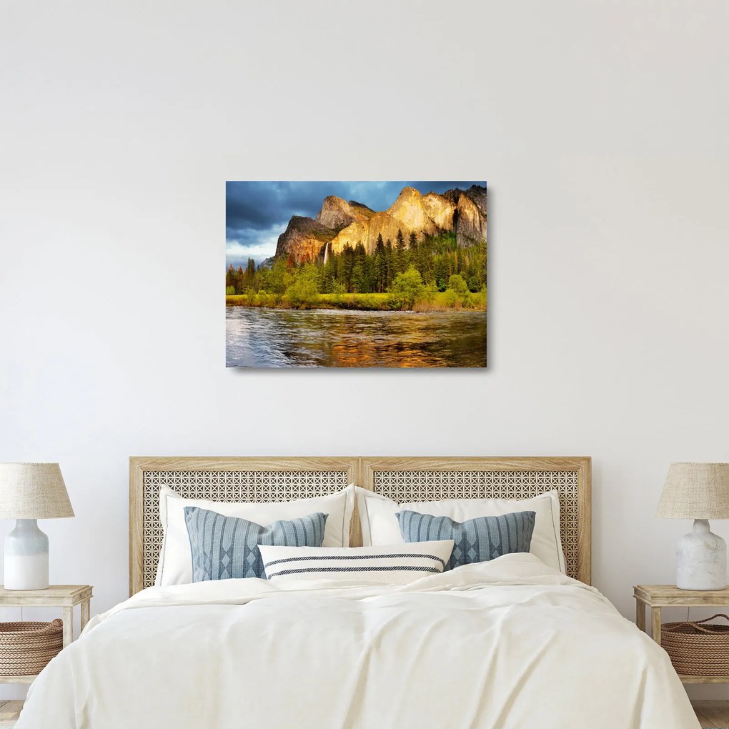 Obraz na szkle- Skały nad jeziorem (70x50 cm)