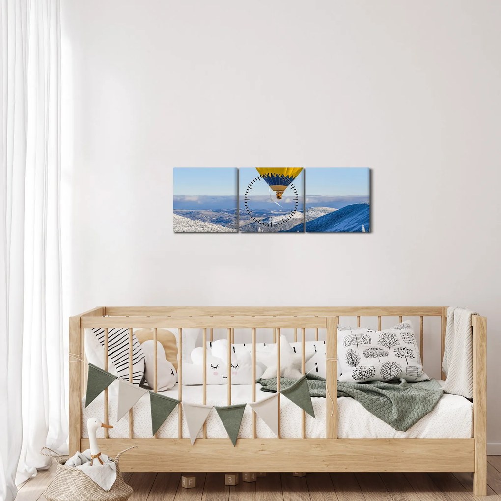 Obraz - Lot nad zimowym krajobrazem (z zegarem) (90x30 cm)