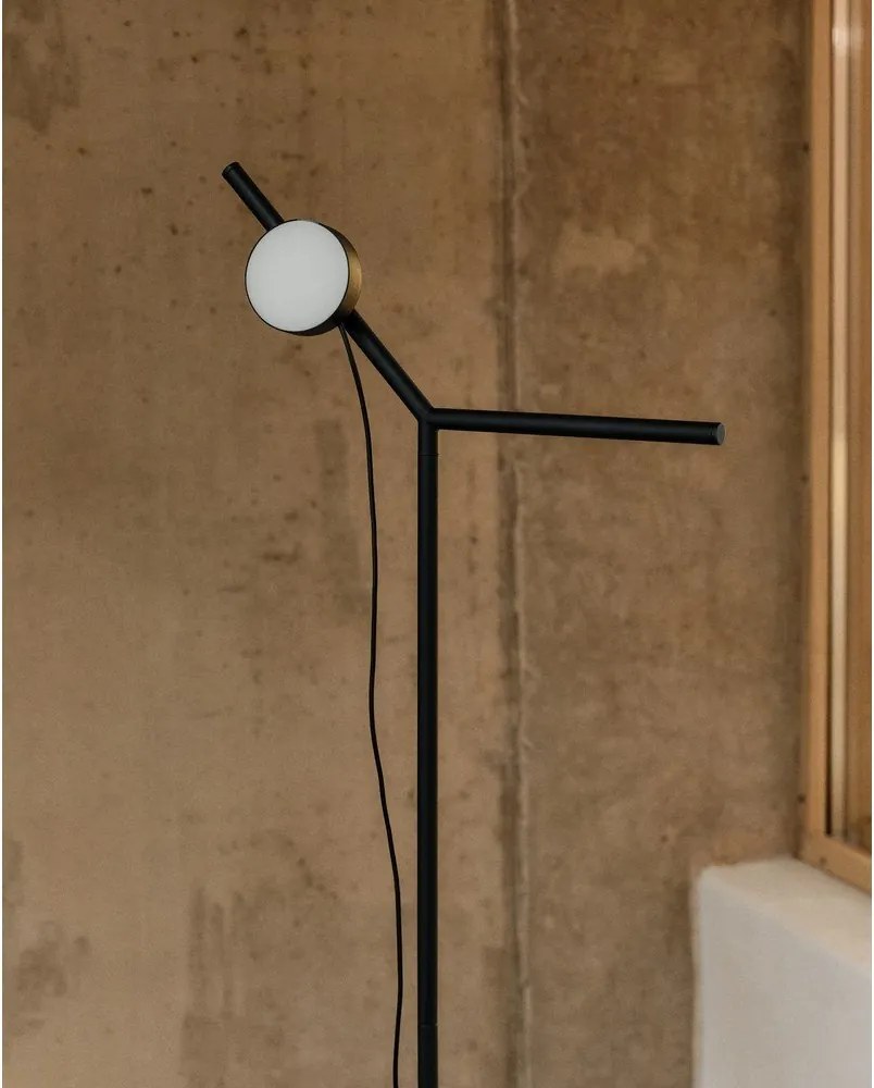 Czarna lampa stojąca LED ze ściemniaczem (wysokość 160 cm) Orey – Kave Home