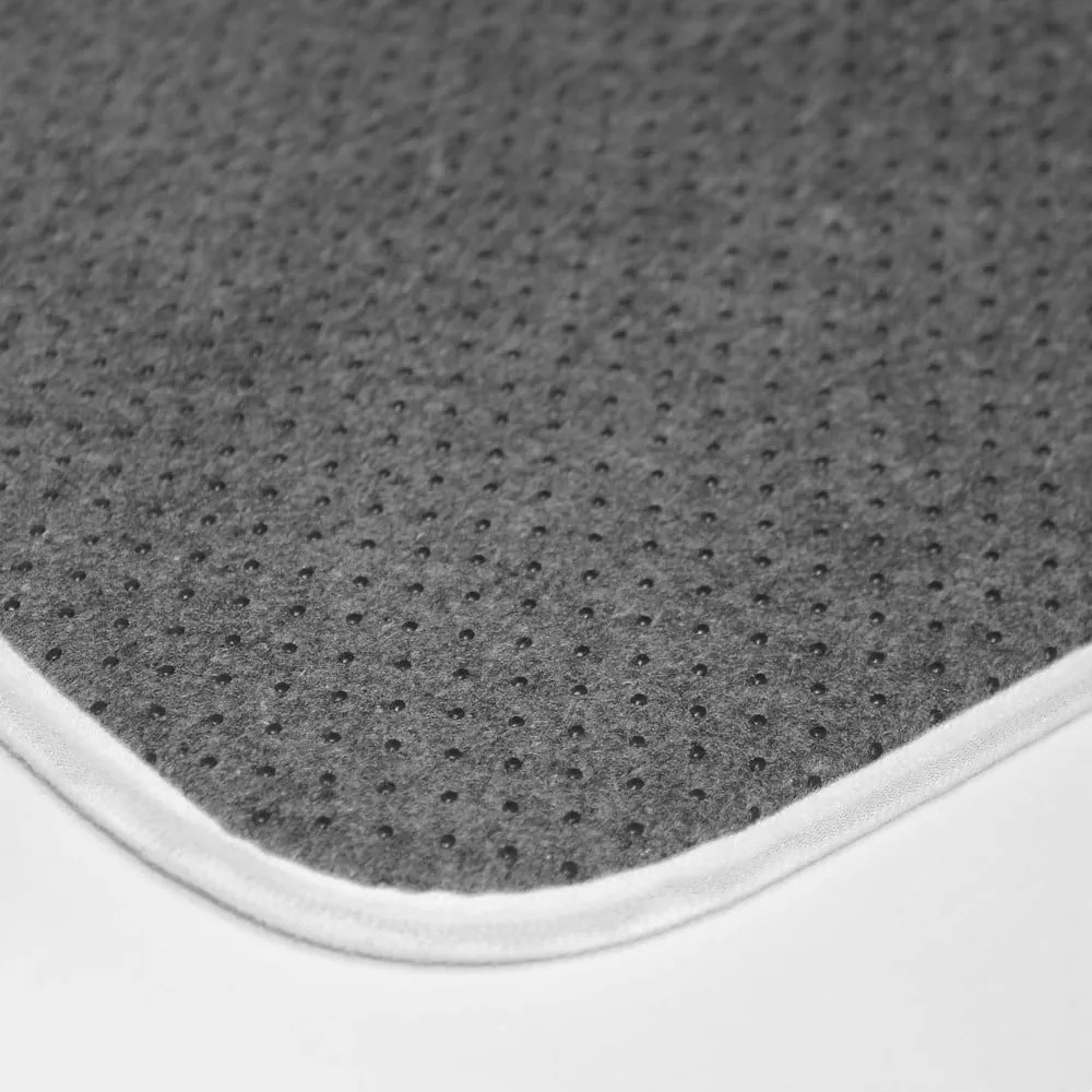 Biały dywanik łazienkowy do WC 45x45 cm Plumiss – douceur d'intérieur