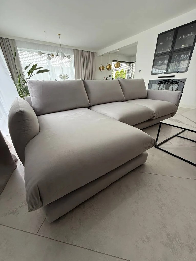 Sofa narożna CXL by Christian Lacroix z aksamitu popiel light grey popiel Naima 316 cm, lewa