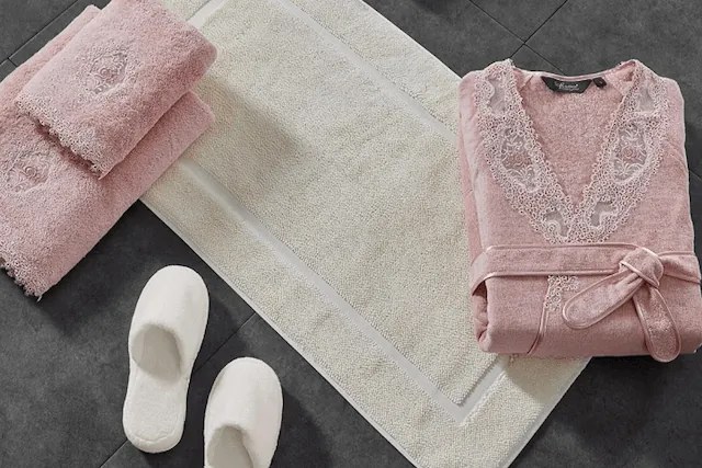 Unisex  kapcie COMFORT rozm.42/44 Śmietankowy