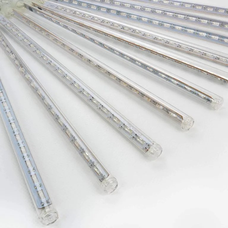 Lampki choinkowe z efektem wodospadu - zimna biel