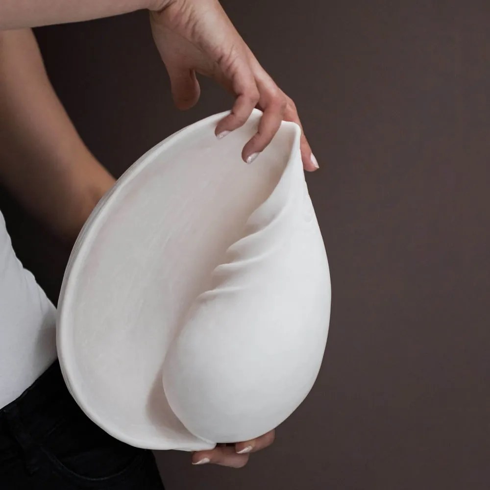 Figurka z żywicy polimerowej (wysokość 30,5 cm) Conch – Mette Ditmer Denmark