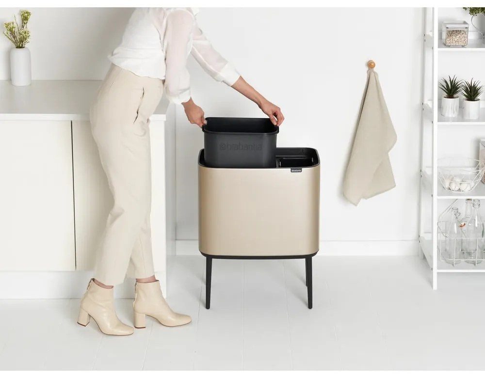 Stalowy kosz na śmieci do segregacji odpadów otwierany na dotyk w kolorze złota 34 l Bo Touch Bin – Brabantia