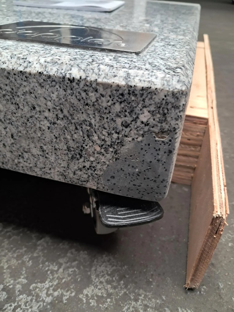 Doppler Mobilna podstawa pod parasol 140 kg - granitowa na kółkach - Towar z drobną wadą (SO101)