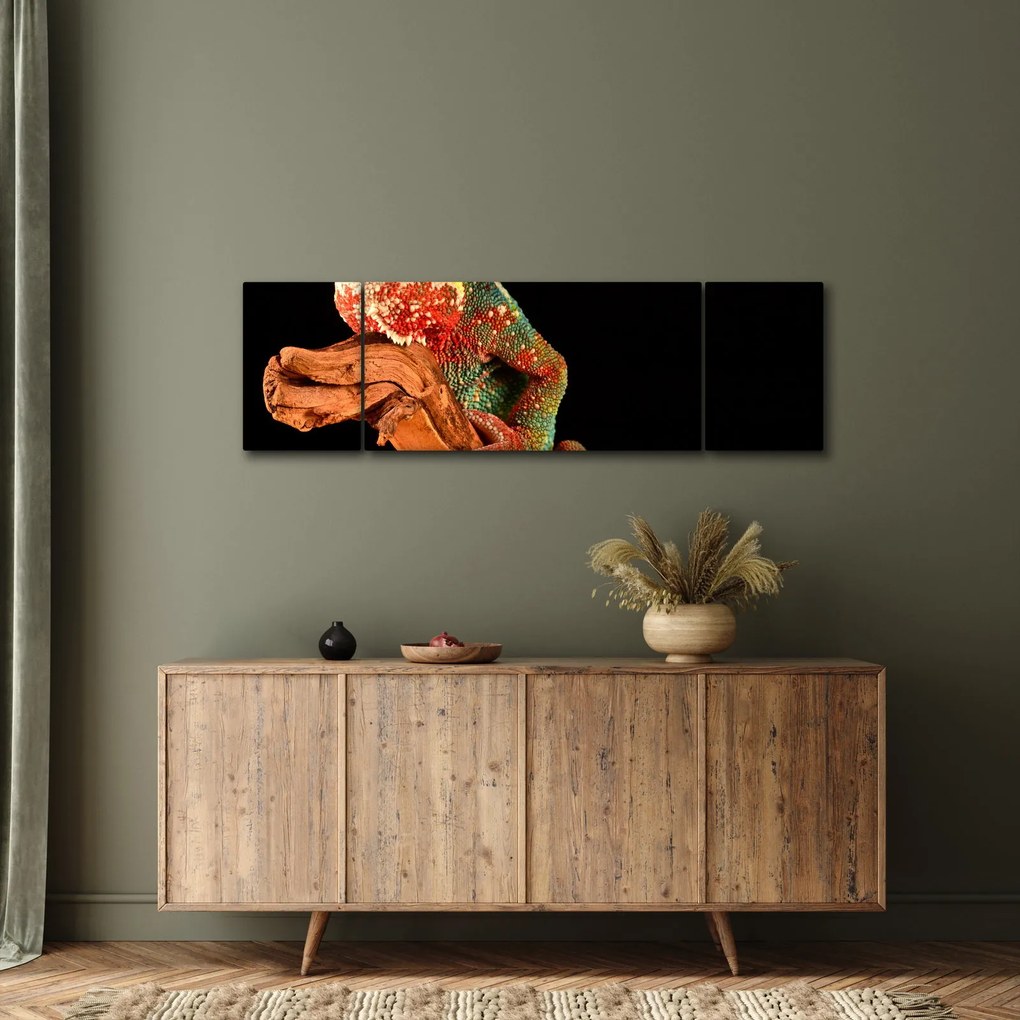 Obraz kameleona na gałęzi (170x50 cm)