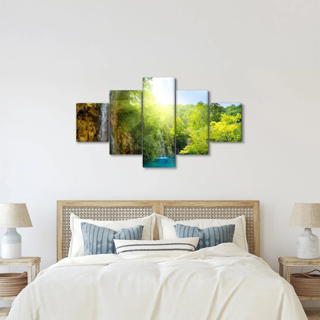 Obraz - wodospady w pralesie (125x70 cm)
