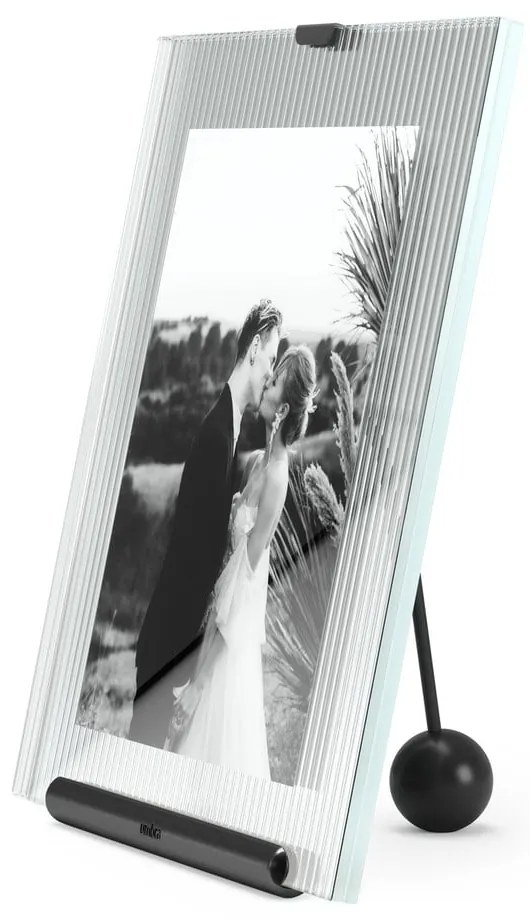 Czarna szklana ramka stojąca 19x23 cm Flute – Umbra