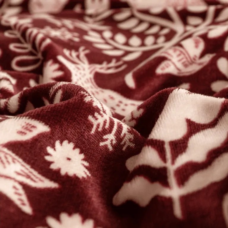 PrzytulneMieszkanie.pl PrzytulneMieszkanie.pl Pościel z mikropluszu FOREST ANIMALS bordowy Rozmiar pościeli: 70 x 90 cm | 140 x 220 cm