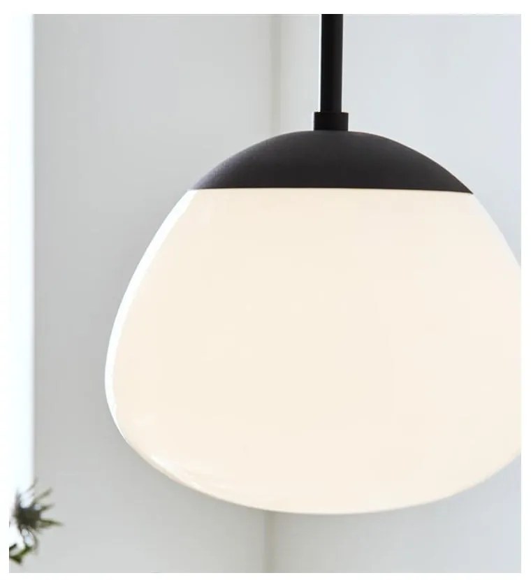 Czarna lampa wisząca Markslöjd Rise, wys. 31 cm