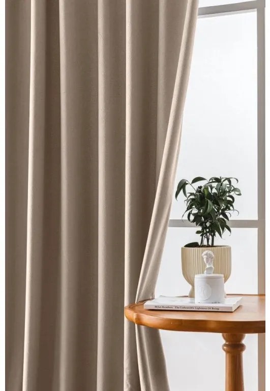 Zasłona zaciemniająca VELVET jasno brązowa 140x250 cm Zawieszanie: Metalowe pierścienie