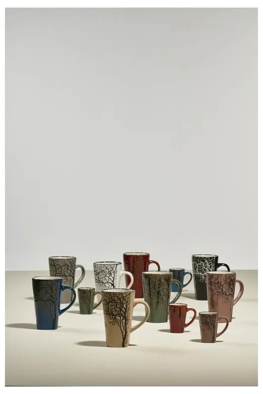 Czerwony kamionkowy kubek 500 ml Hela – Villa Collection