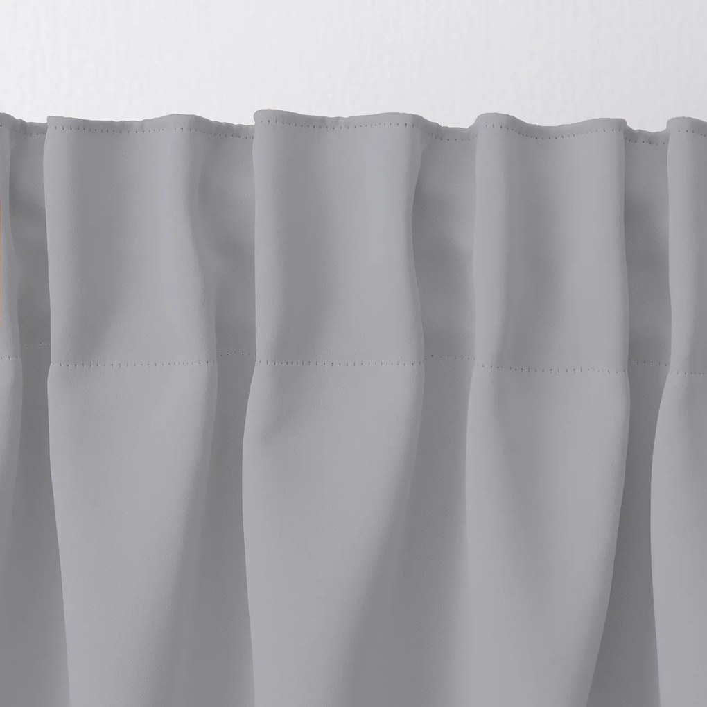 Zasłona zaciemniająca na taśmie marszczącej jasny szary 140 x 280 cm 1 szt.