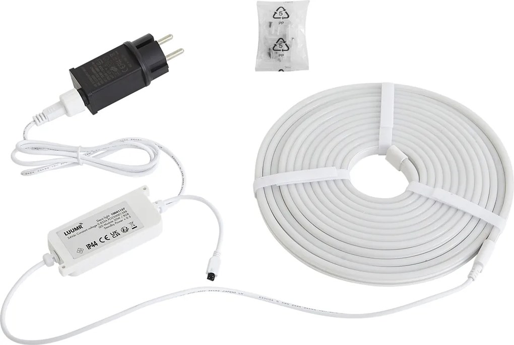 Inteligentna taśma LED 5-metrowa RGB 25W 240 lm IP44