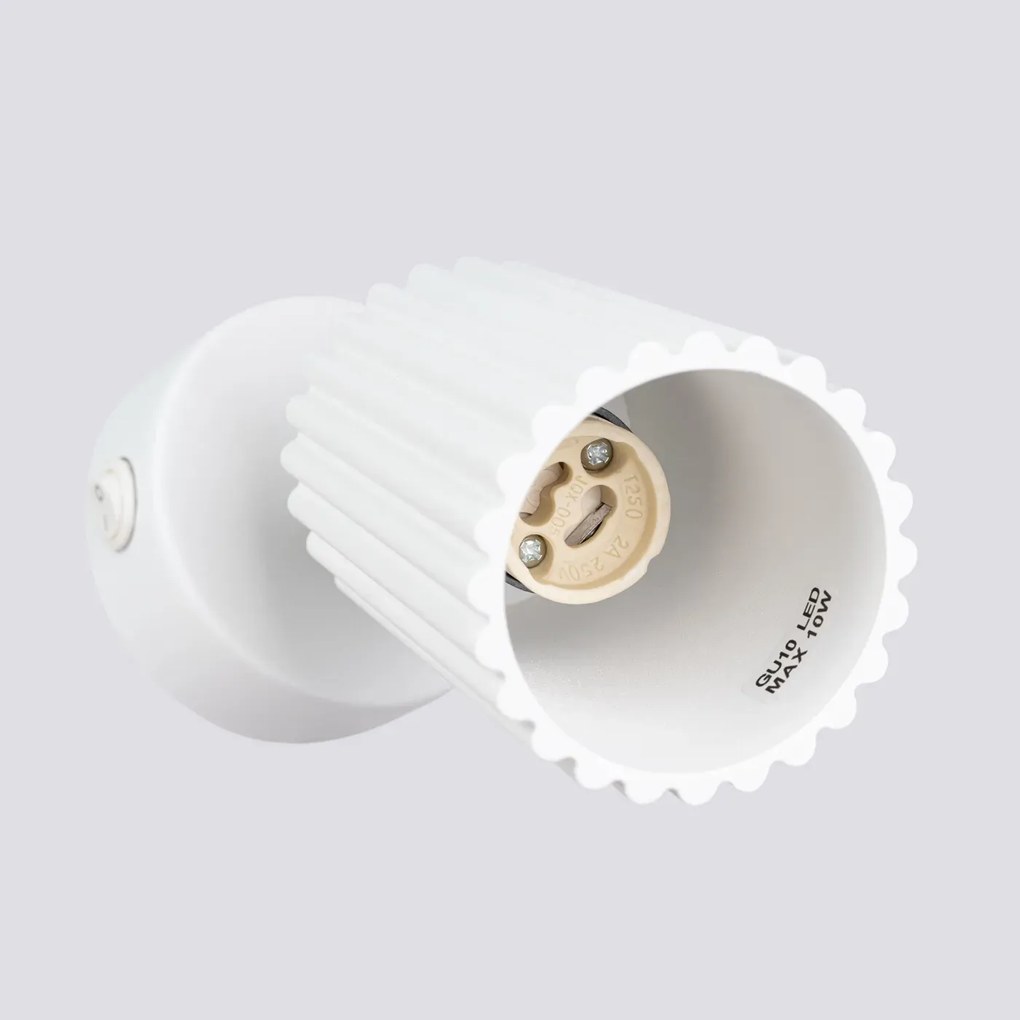 Kinkiet KARBON biały ryflowany z włącznikiem SOLLUX  LIGHTING